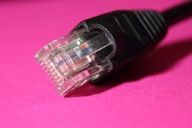 FAÇA UM TESTADOR DE CABO DE REDE (RJ45) – C/ PIC 16F628A (REF258)