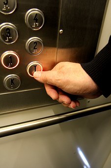 MÓDULO DE FALA EXPERIMENTAL P/ USO EM ELEVADOR – C/ PIC 12F675 (REF291)